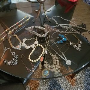 19 piece Jewelry rhinestone collection costum LOT